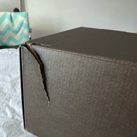 BNWT Florsheim Boys Tan Suede Dress Shoes sz 2Y with box Supacush - Picture 10 of 10